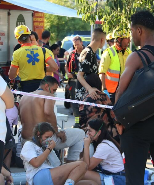 Un incendio en la L1 del metro de Barcelona altera el servicio entre Glòries y El Clot: “Olía a humo y ha entrado en el vagón”