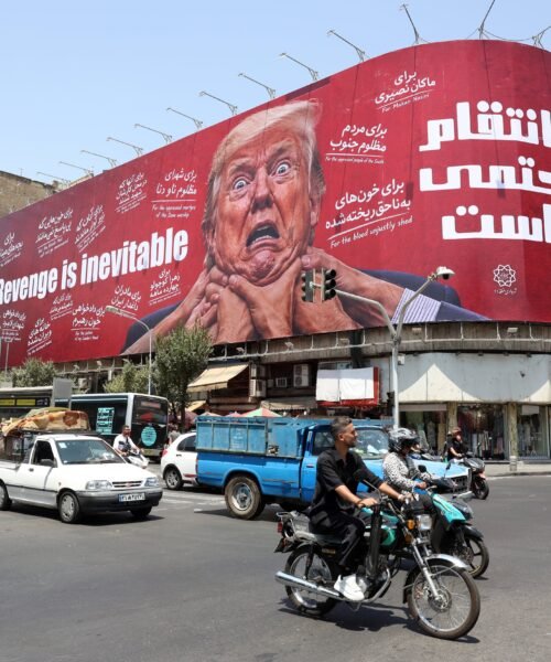 Trump trata de volver a la mesa de negociación con Irán tras dos semanas de guerra abierta