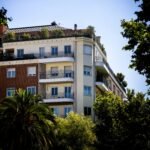 La Comunidad de Madrid compra un ático de lujo en Chamberí para que lo use Ayuso como “oficina” temporal