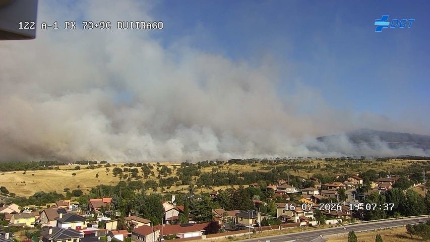 Detenido el presunto autor del incendio de Lozoyuela que mantiene confinadas 2.000 personas en varias poblaciones al norte de Madrid