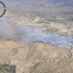 Más de 200 bomberos luchan contra dos incendios en Almería y Málaga