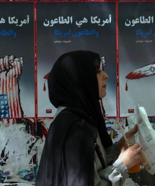 La poderosa milicia libanesa Hezbolá se resiste a perder las armas y el control social