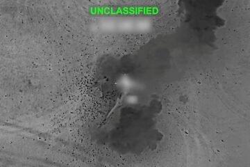 Estados Unidos afirma que sus fuerzas están “preparadas y posicionadas” para defender el estrecho de Ormuz