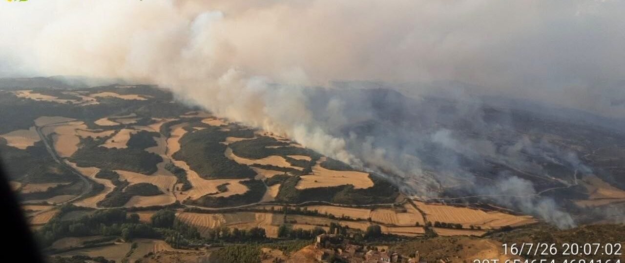 Incendios forestales del 17 de julio de 2026 | El viento complica las labores para contener el incendio de Orés, que ha quemado ya 14.000 hectáreas