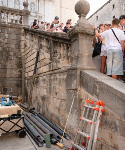 Los vecinos del centro de Girona reclaman que las productoras paguen por los rodajes: “Somos un barrio, no un decorado”
