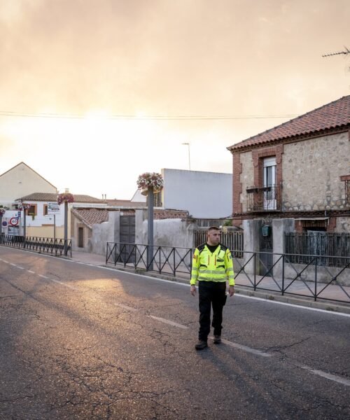 Los incendios de Madrid y Ávila, en riesgo de juntarse en uno: “Queda muy poquito”