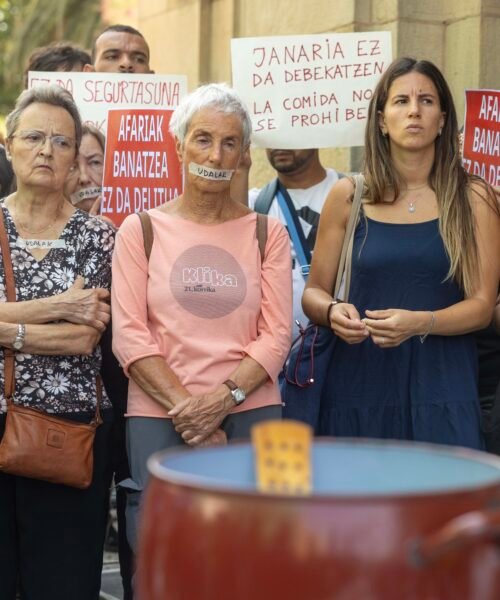 San Sebastián prohíbe de repente las cenas solidarias a personas sin hogar