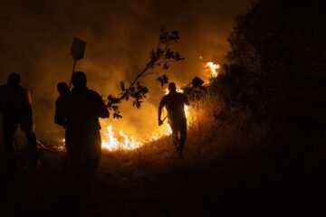 El incendio de Femoselle quema ya 11.000 hectáreas mientras la mejora relativa de Castellón permite el realojo de 1.000 personas