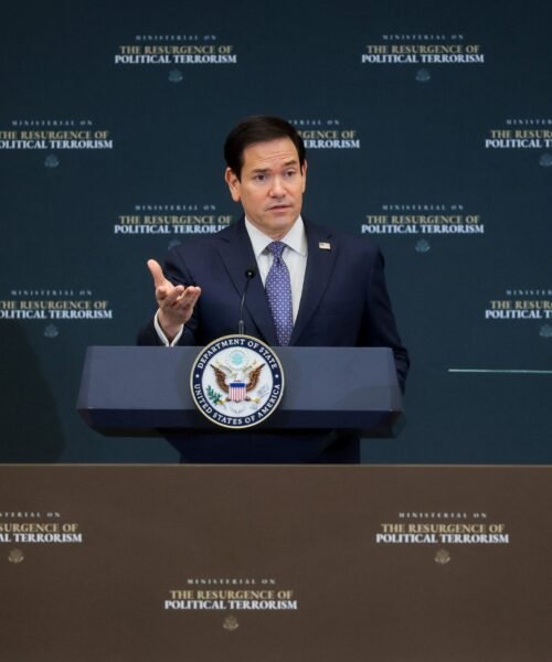 Washington acusa a Cuba de “respaldar una ola sin precedentes de terrorismo de izquierda en Estados Unidos”
