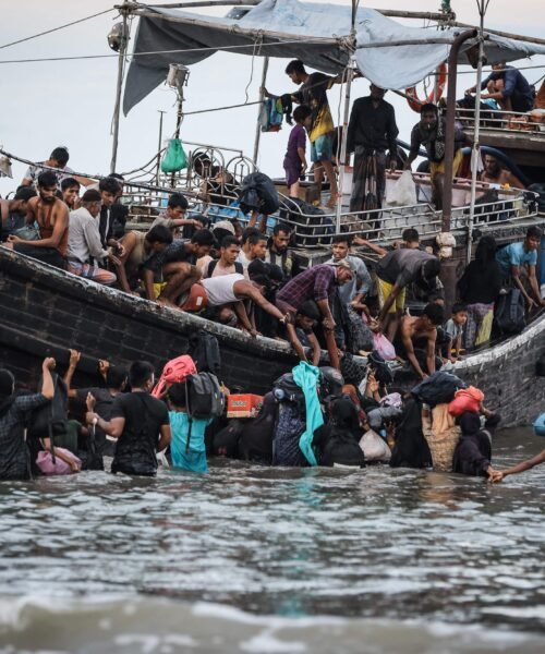 La ONU teme que más de 500 personas hayan muerto en dos posibles naufragios frente a Myanmar