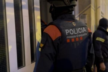 Una pelea con armas de fuego deja cuatro heridos en el barrio de Sant Roc de Badalona