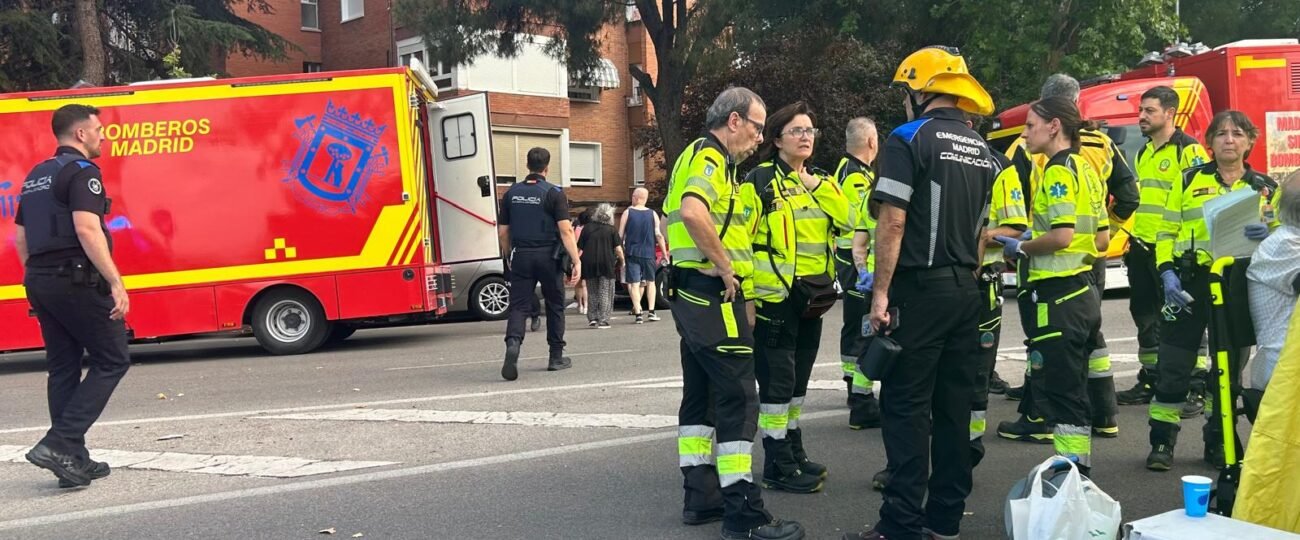 17 personas atendidas por el Samur tras un incendio en un edificio en Madrid