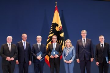 Merz reorganiza su gabinete en medio de una polémica por la destitución de uno de sus ministros