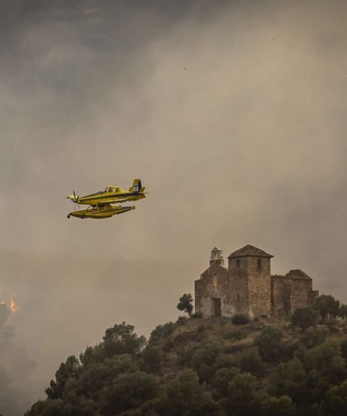 El incendio de Vall d’Uixó arrasa 10.000 hectáreas y mantiene a 10.000 personas evacuadas en el interior de Castellón