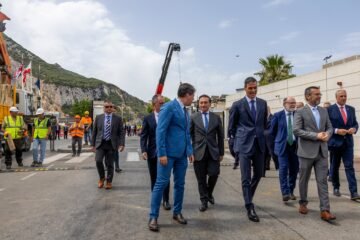Última hora de la actualidad política, en directo | Sánchez celebra la demolición de la verja de Gibraltar: “Cae el último muro de Europa continental”