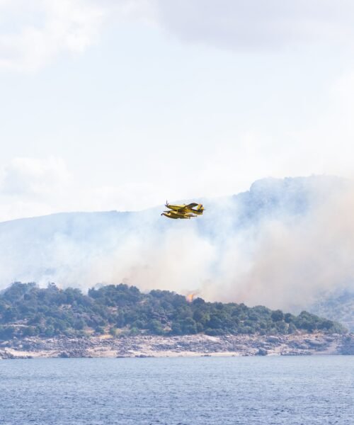 Última hora de los incendios forestales, en directo | El Gobierno amplía la emergencia nacional por los incendios a Toledo