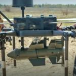 El nuevo kit de bombas de precisión de Ucrania para atacar fortificaciones rusas con drones pesados que solo cuesta 210 €