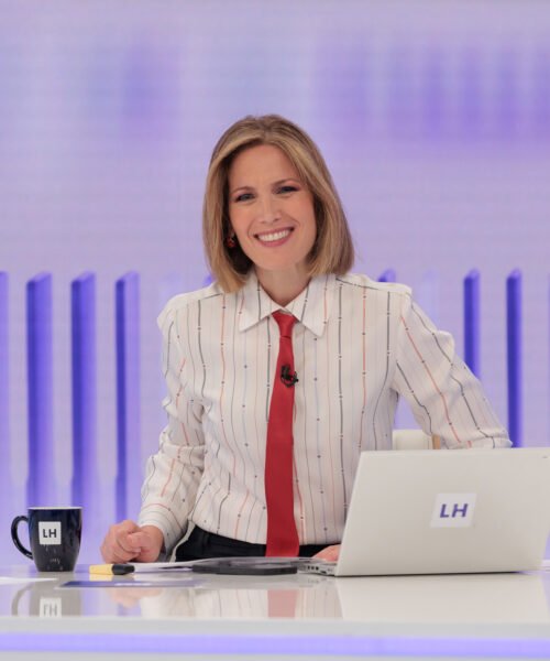 Silvia Intxaurrondo regresa a La Hora de La 1 dos meses después con su batalla salarial contra RTVE todavía pendiente