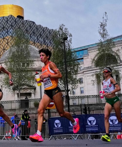 España logra la medalla de bronce en el maratón femenino por equipos