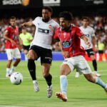 El Valencia empieza a despedir a Mestalla con un empate tedioso ante el Celta