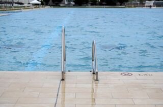 Una vivienda con piscina encarece su precio un 9,6% en Badajoz y un 7,9% en Cáceres