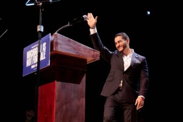 El progresista Abdul El-Sayed gana las primarias demócratas en Míchigan, una batalla clave para el futuro del partido