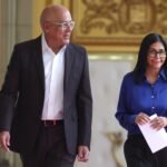 Washington y los Rodríguez inician las negociaciones para la transición venezolana con Machado al margen