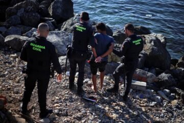 Última hora de la entrada de inmigrantes a Ceuta, en directo | Las autoridades ceutíes cifran en 88 los fallecidos que están en la morgue