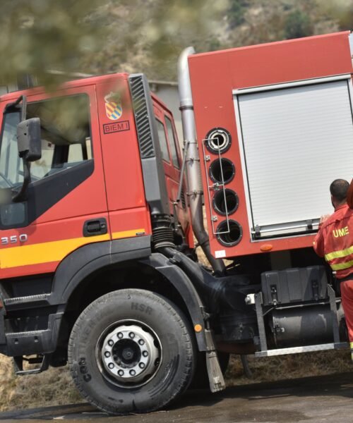 Muere un militar de la UME en un accidente durante la extinción del incendio de Las Peñas de Riglos (Huesca)