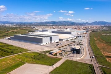 Porcelanosa suma 863 millones en ventas tras encajar la inestabilidad exterior con el tirón ibérico y la construcción industrializada