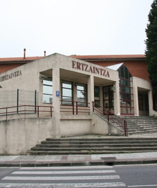 La policía recupera el cadáver de una mujer en la ría de Bilbao