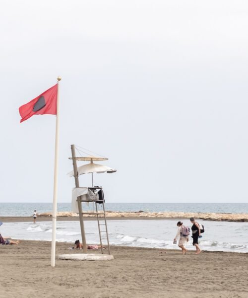 Málaga cierra por tercera vez en menos de un mes varias de sus playas por la presencia de E. coli