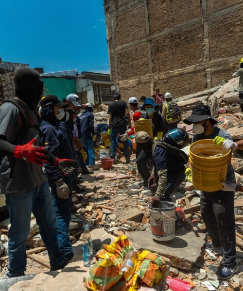 Última hora del terremoto en Colombia, en directo | Asciende a 250 la cifra de muertos por el seísmo en Colombia, según las autoridades locales