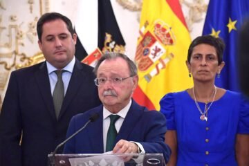Última hora de la entrada de inmigrantes a Ceuta, en directo | El presidente de Ceuta amenaza al Gobierno con acudir al poder judicial si no resuelve la crisis en 30 días