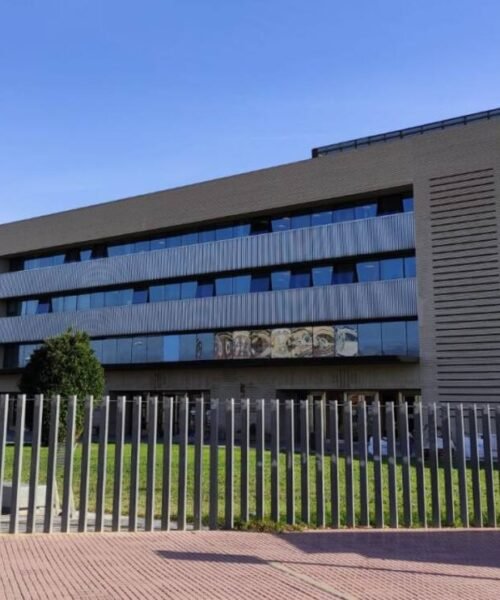 Tres condenados a cinco años de prisión por intentar matar a un hombre con un destornillador en Castellón