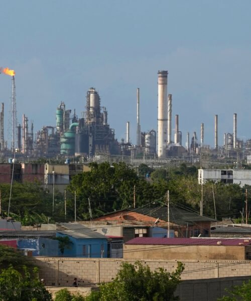 El acuerdo por el que Delcy Rodríguez cede a Trump el 22% de las reservas petroleras de Venezuela desata una avalancha de críticas