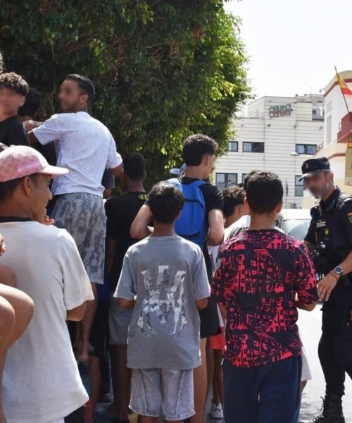 Marruecos vincula la aceptación de los cadáveres de Ceuta a la devolución de 2.500 menores huidos en la crisis migratoria
