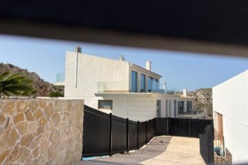 La muerte del matrimonio hallado en un jacuzzi en Cullera apunta a una posible sucesión fatal de accidentes