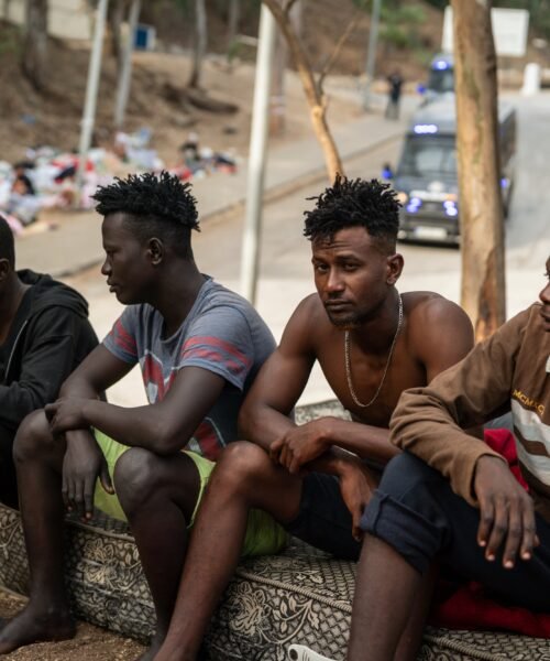 Última hora de la entrada de inmigrantes a Ceuta, en directo | Sánchez reúne por videoconferencia a sus ministros por la crisis de Ceuta