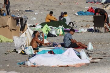 Actualidad de la entrada de inmigrantes a Ceuta – 23 de agosto 2026 | Feijóo reclama a Sánchez decretar el confinamiento por “riesgo sanitario” de los migrantes con sarna y tuberculosis