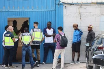 Actualidad de la entrada de inmigrantes a Ceuta – 26 de agosto de 2026 | Torres asegura que los polideportivos ya no serán centros de acogida