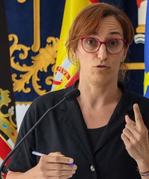 El Gobierno niega un “colapso” sanitario y reclama espacios en Ceuta para atender a los migrantes