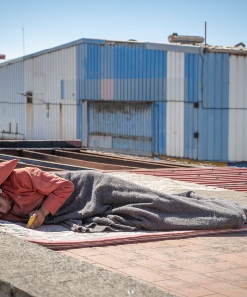 El Gobierno acelera los trámites para sacar en dos semanas a todos los inmigrantes de la calle y poder devolver a la mayoría