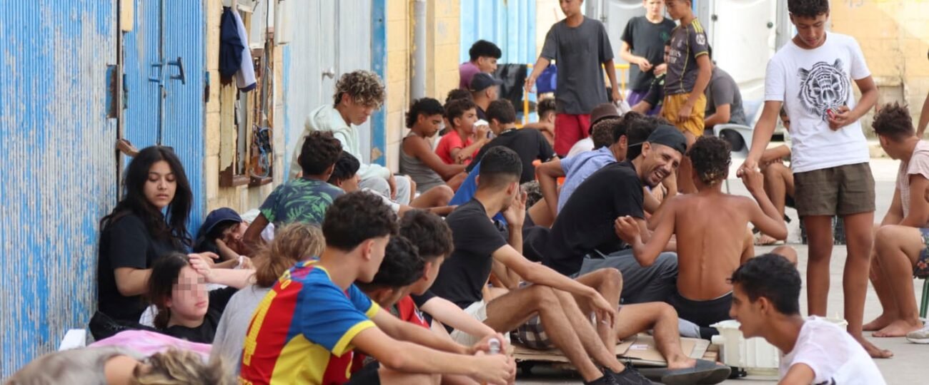 Última hora de la entrada de inmigrantes a Ceuta, en directo | El Gobierno asegura que ningún informe de inteligencia alertó de la magnitud de la crisis de Ceuta