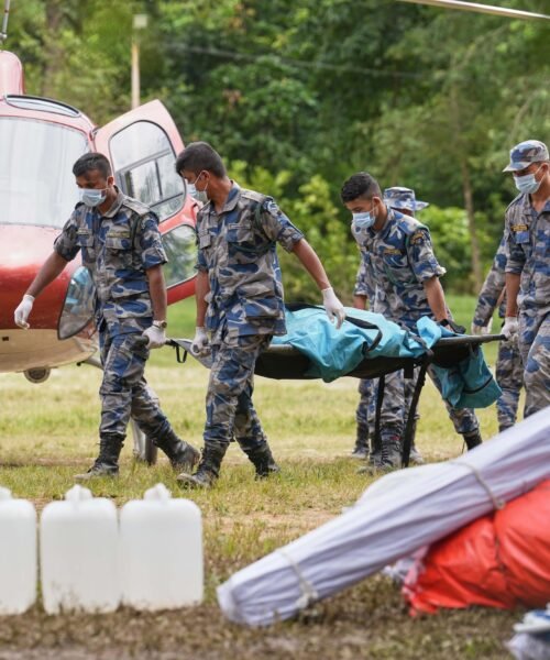 Nepal y Tíbet se enfrentan a una carrera contrarreloj en busca de más de 3.000 desaparecidos