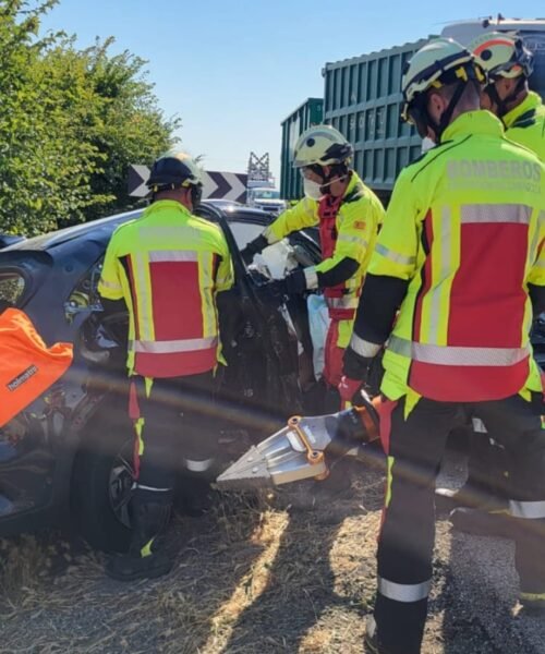 Cuatro jóvenes de entre 18 y 21 años mueren en un accidente de tráfico en la N-122 en Zaragoza