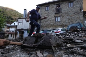 La riada de Manzanedo de Valdueza, la tragedia que marcó a León, en imágenes