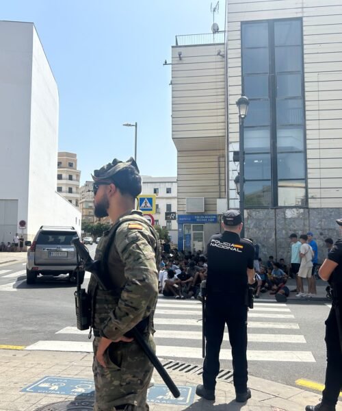 Un organismo oficial de Marruecos acusa a la policía española de infligir “malos tratos y agresiones” a los migrantes en Ceuta
