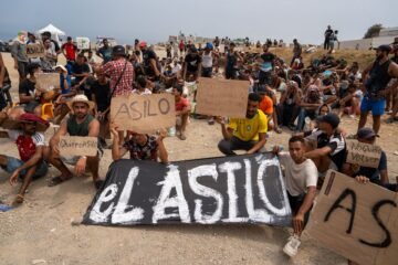 Última hora de la entrada de inmigrantes a Ceuta, en directo | Un sindicato de la Policía pide ampliar la plantilla estable de agentes en Ceuta y denuncia el “bloqueo” de la Delegación del Gobierno