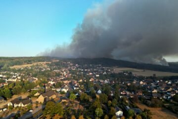 Los incendios forestales en Europa obligan a evacuar a miles de personas y causan decenas de heridos